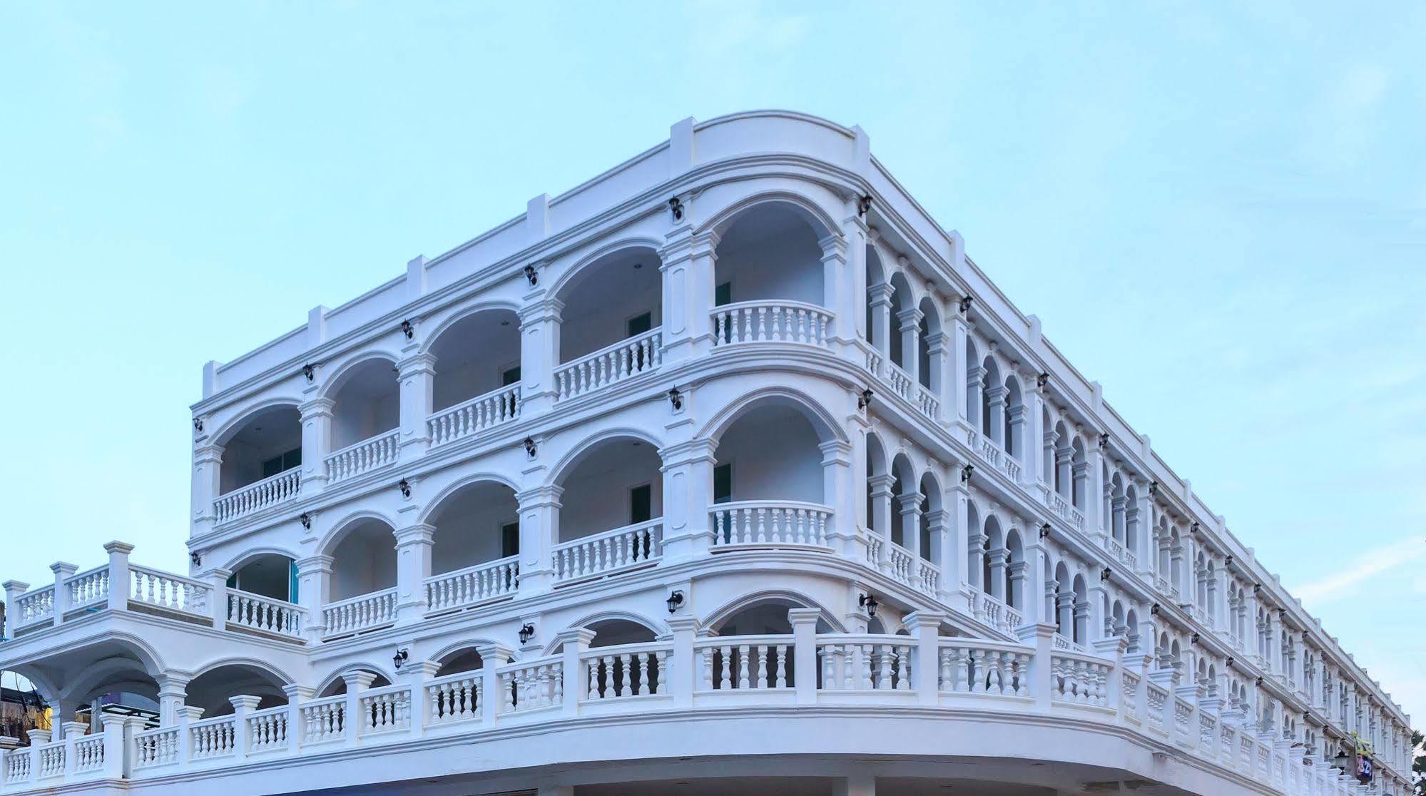 Patong Marina Hotel By Lofty Eksteriør billede